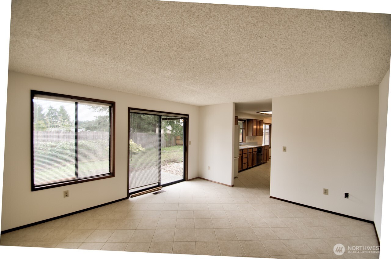 9018 Wendy Drive SE, Olympia, WA 98513-6824