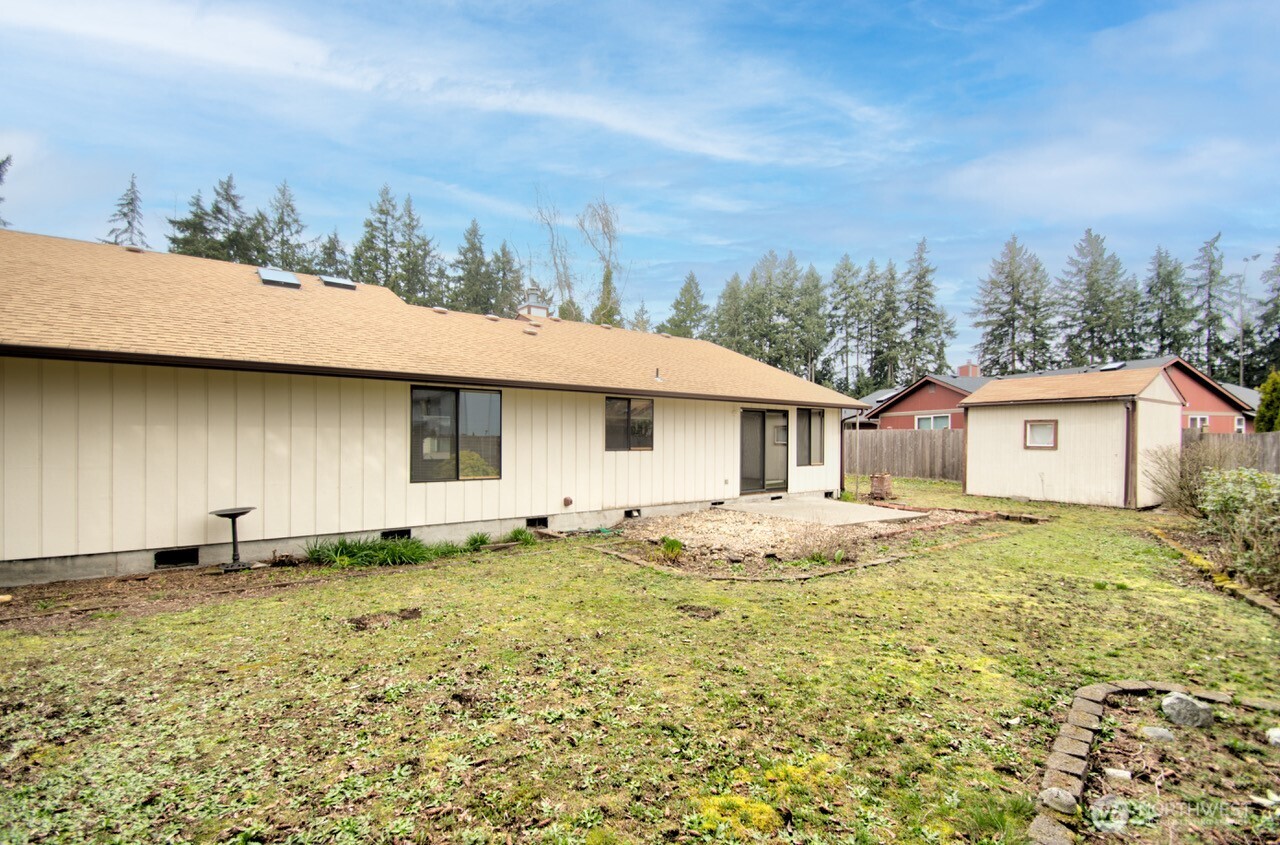 9018 Wendy Drive SE, Olympia, WA 98513-6824