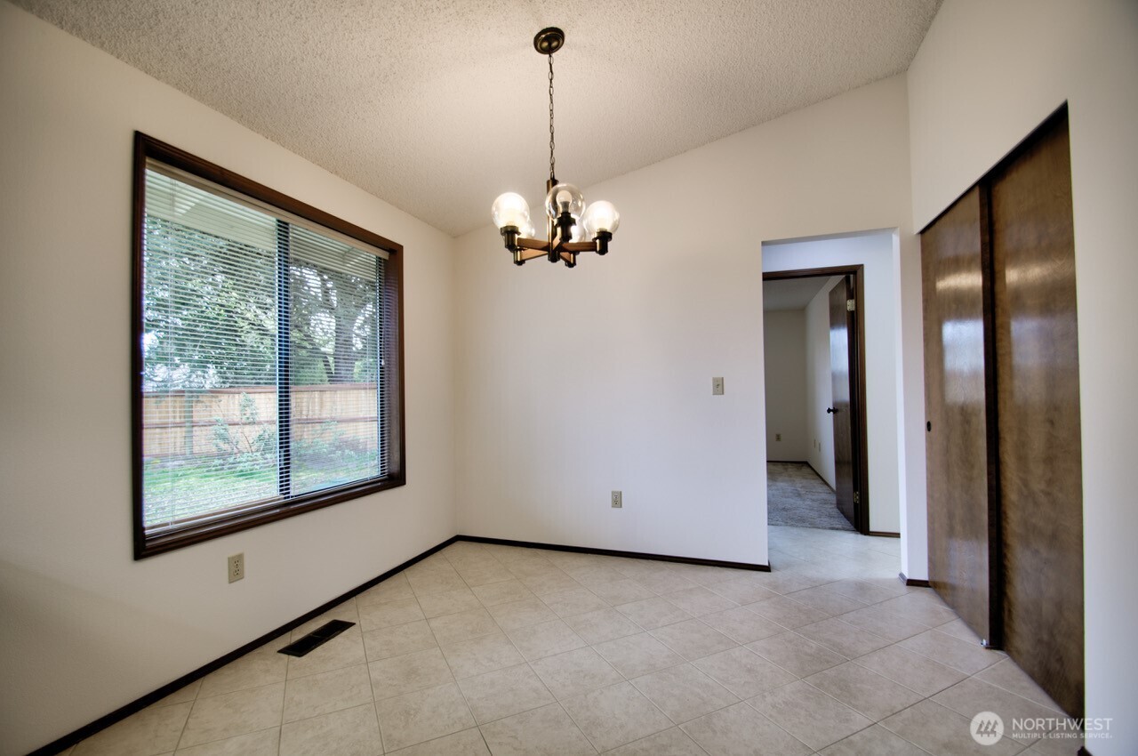 9018 Wendy Drive SE, Olympia, WA 98513-6824