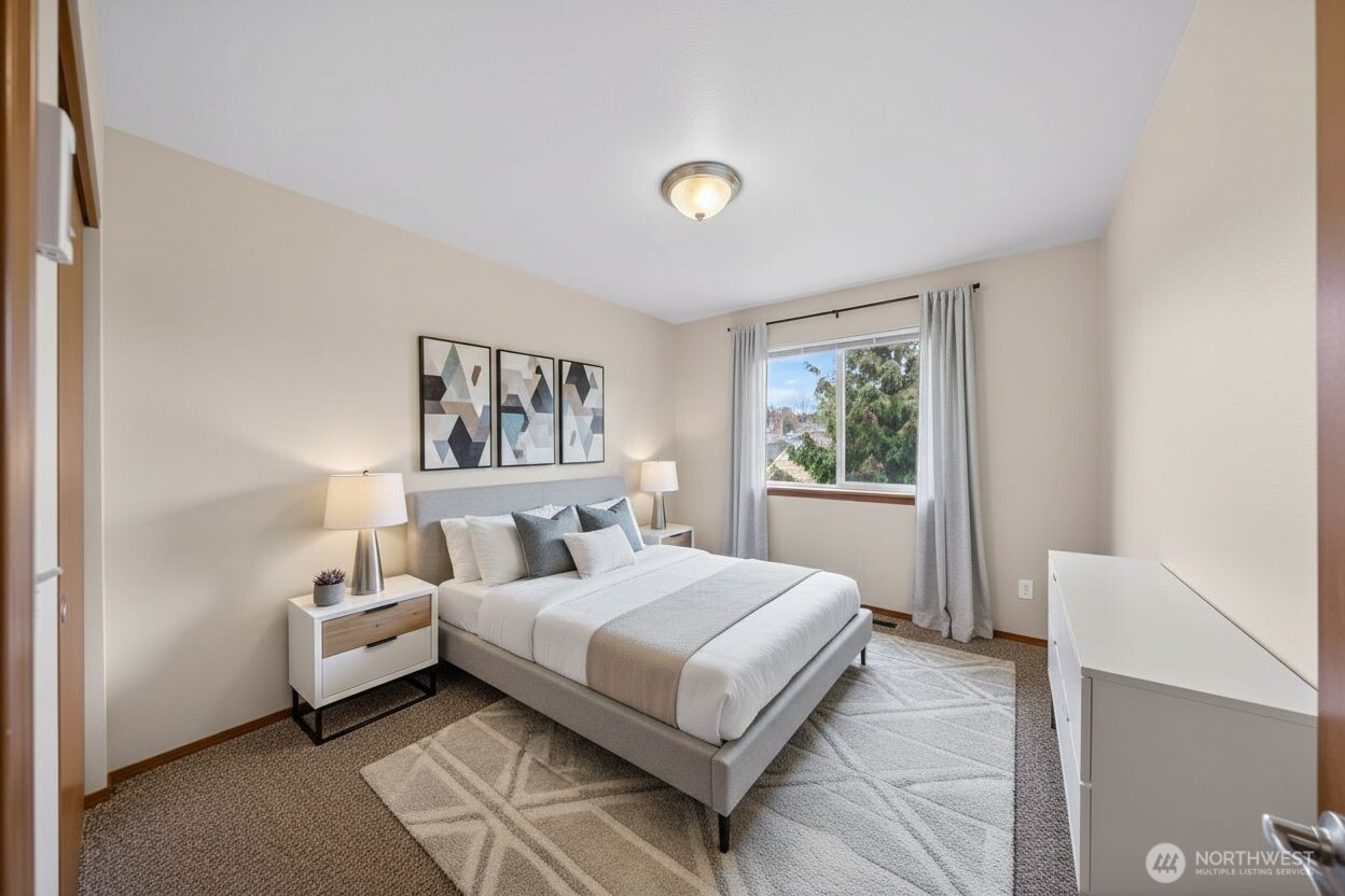 80 NE Melrose Drive , Oak Harbor, WA 98277