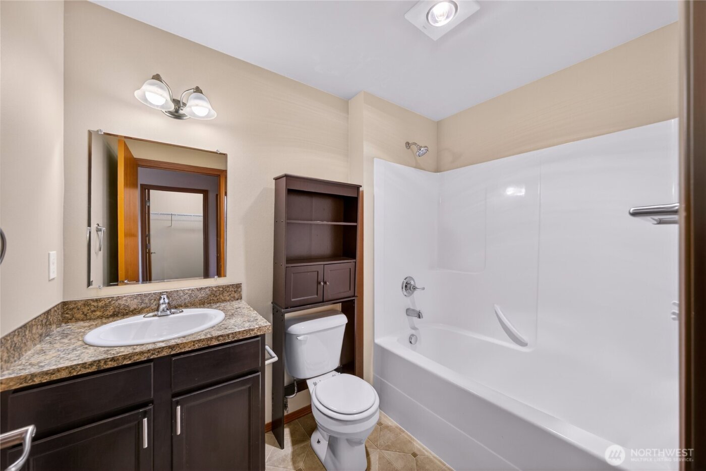 80 NE Melrose Drive , Oak Harbor, WA 98277