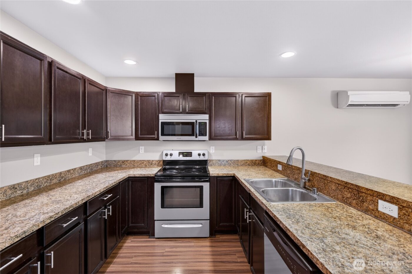 80 NE Melrose Drive , Oak Harbor, WA 98277