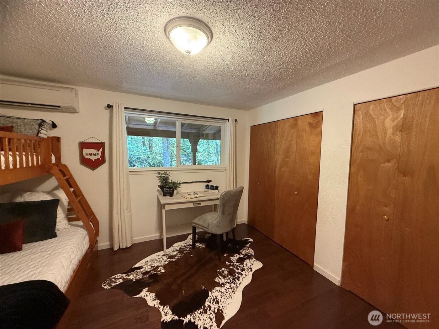 961 N Potlatch Drive , Hoodsport, WA 98548