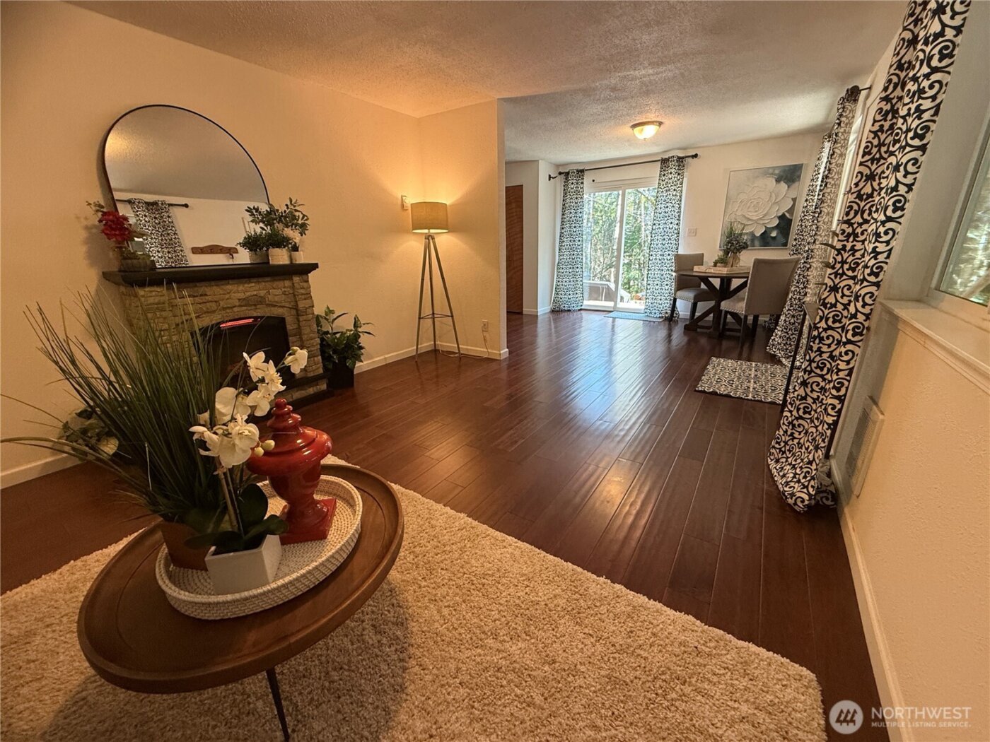 961 N Potlatch Drive , Hoodsport, WA 98548