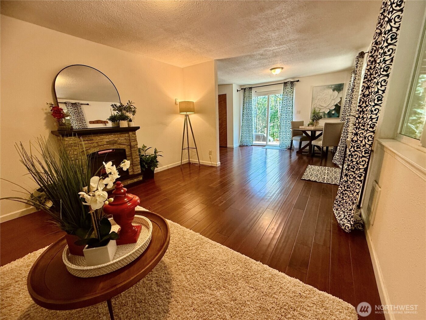 961 N Potlatch Drive , Hoodsport, WA 98548