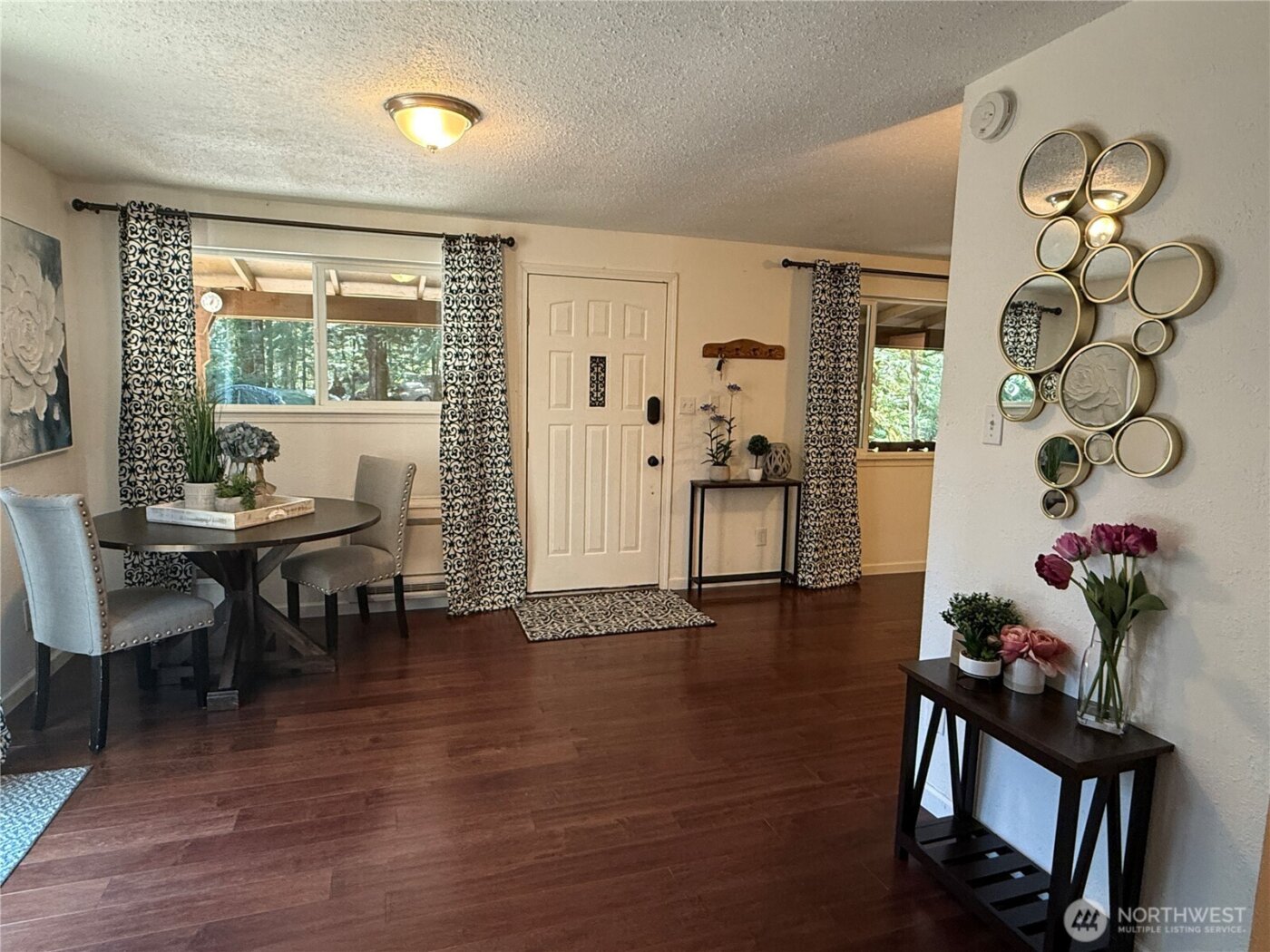 961 N Potlatch Drive , Hoodsport, WA 98548