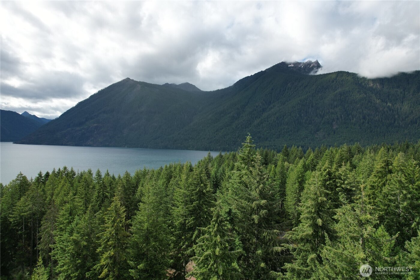 961 N Potlatch Drive , Hoodsport, WA 98548