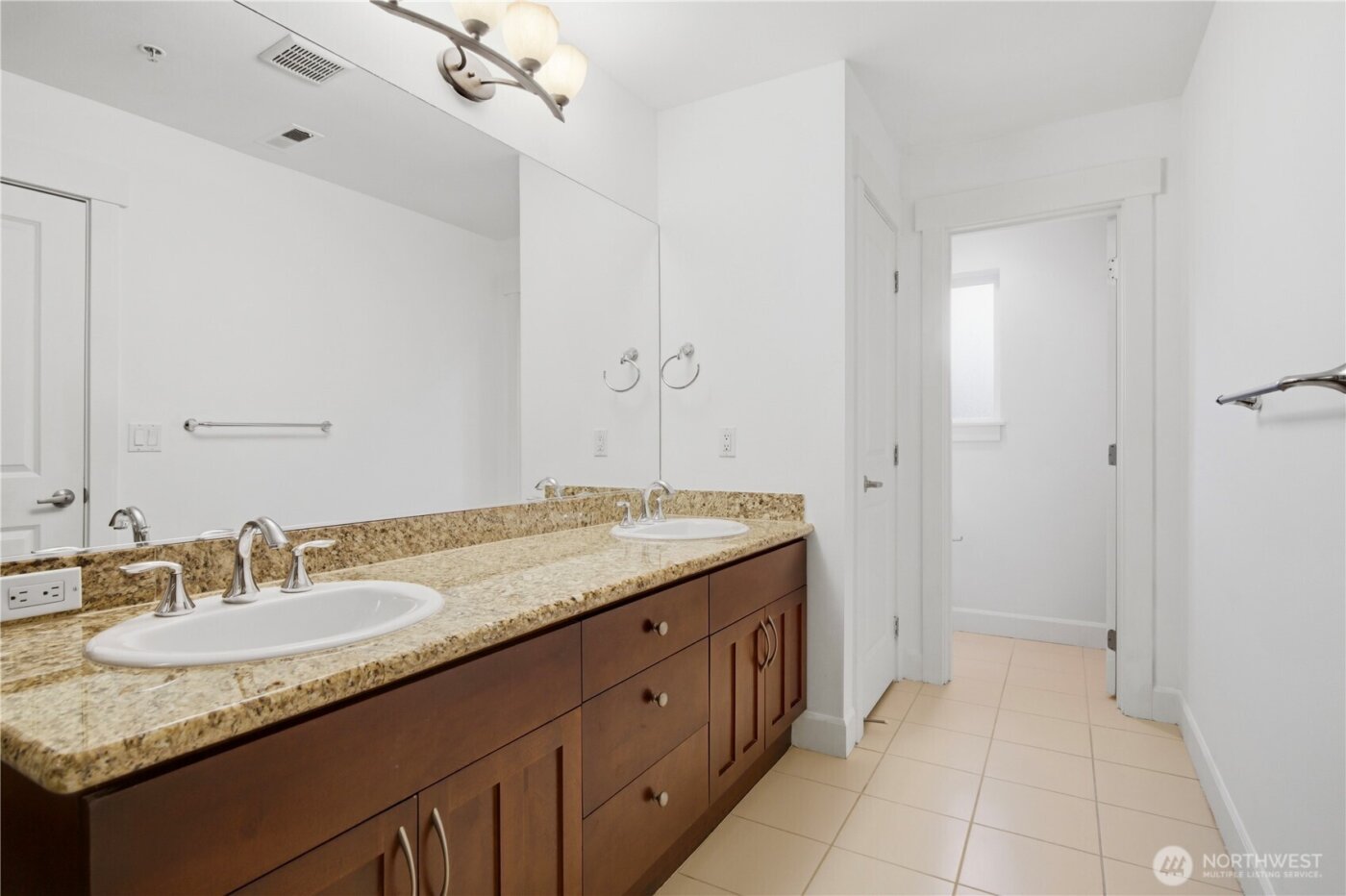 2115 201st Place SE #B2, Bothell, WA 98012