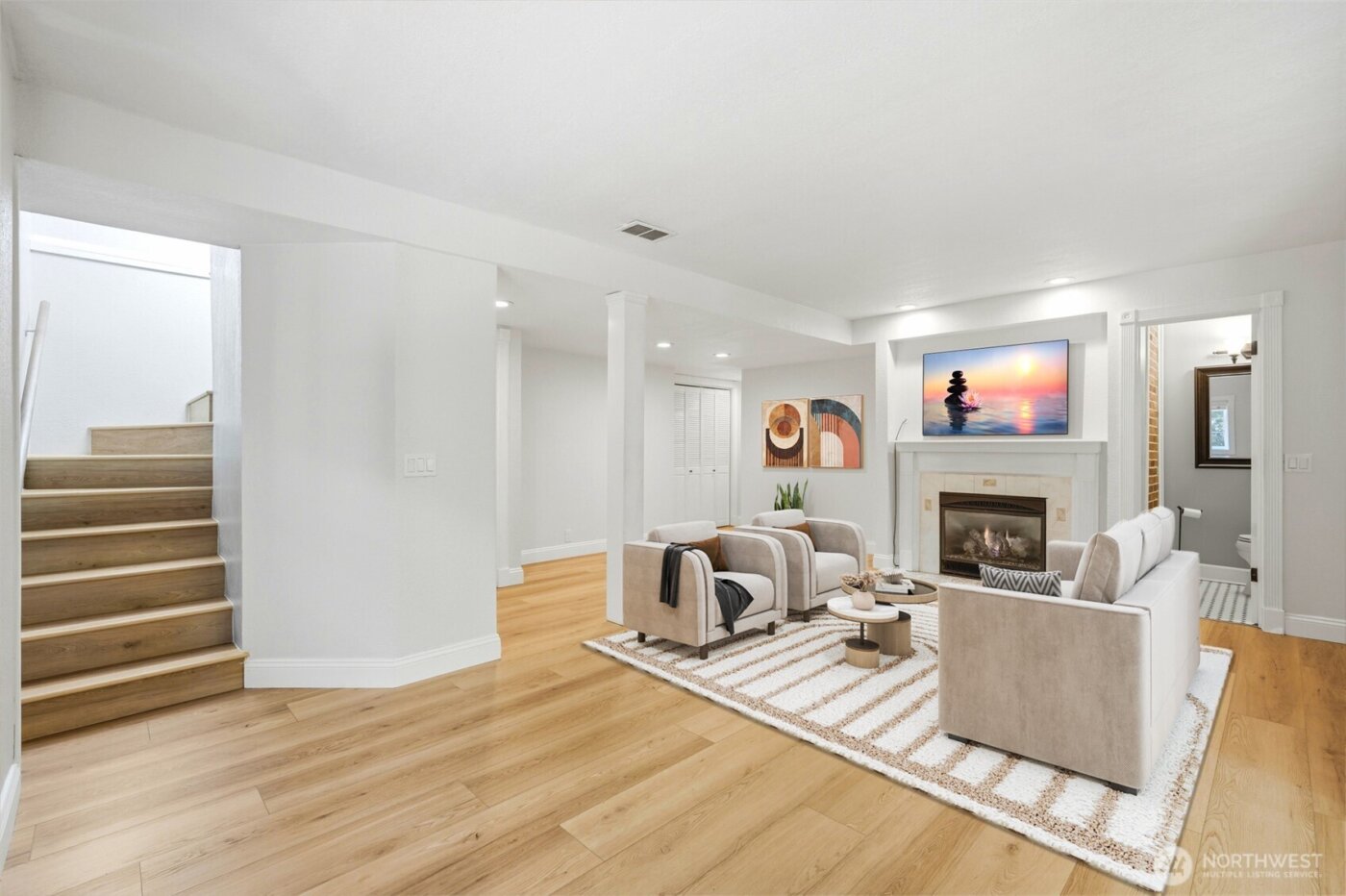 16714 SE Newport Way , Bellevue, WA 98006-7144
