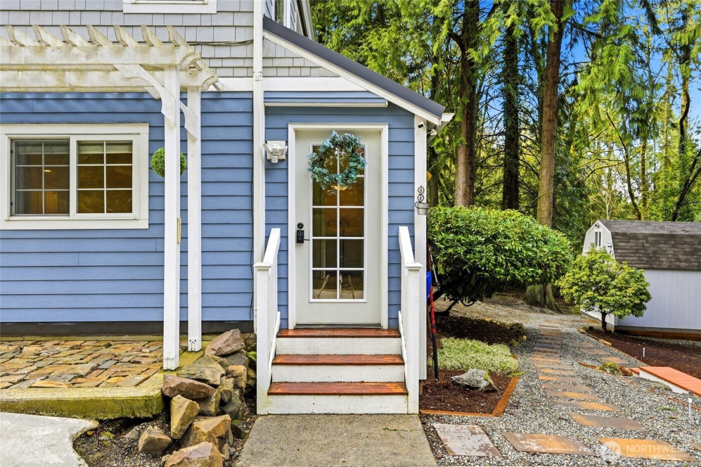 16714 SE Newport Way , Bellevue, WA 98006-7144