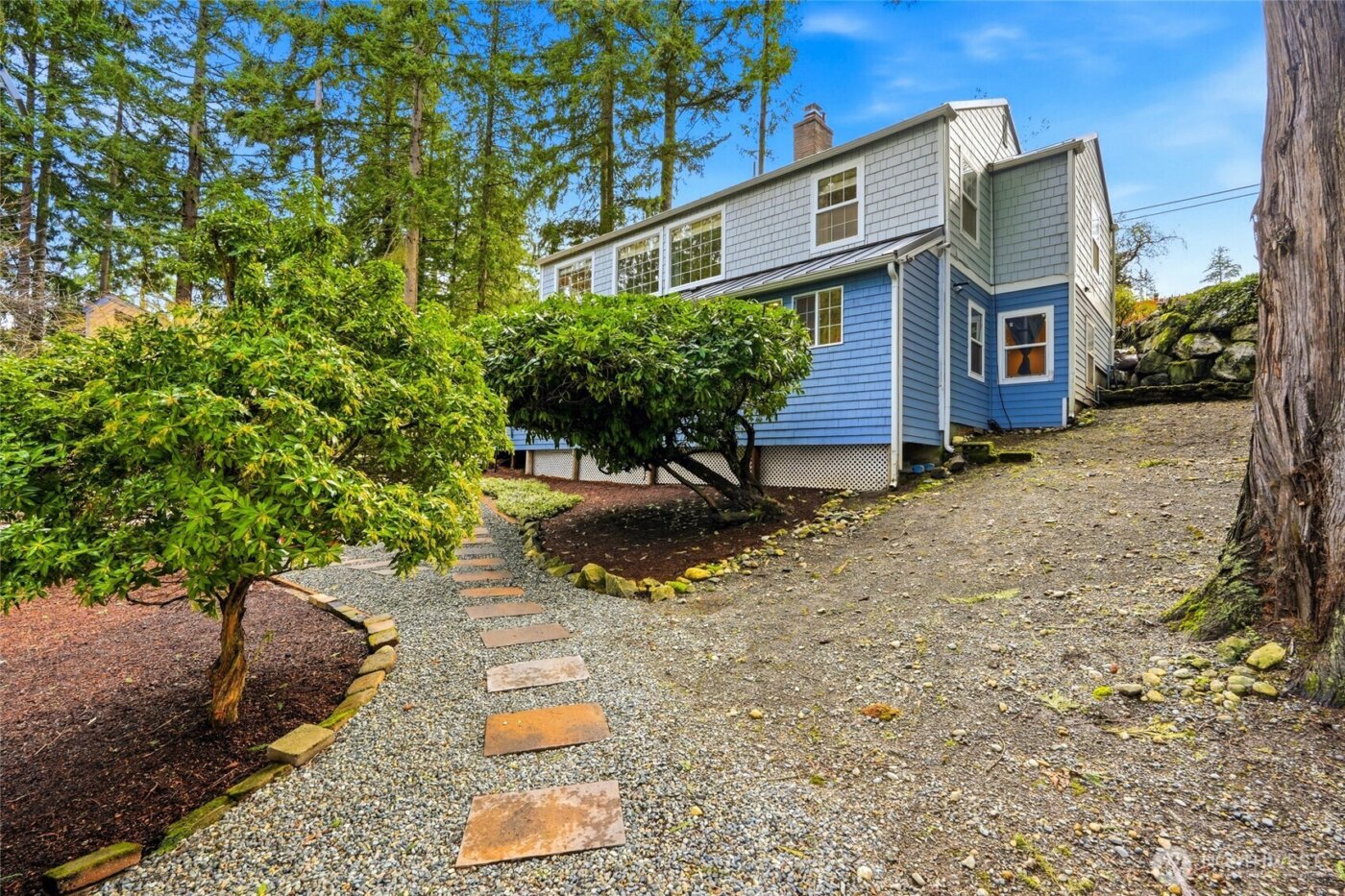 16714 SE Newport Way , Bellevue, WA 98006-7144