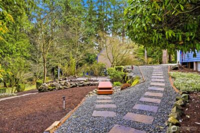 16714 SE Newport Way , Bellevue, WA 98006-7144 - Photo 24
