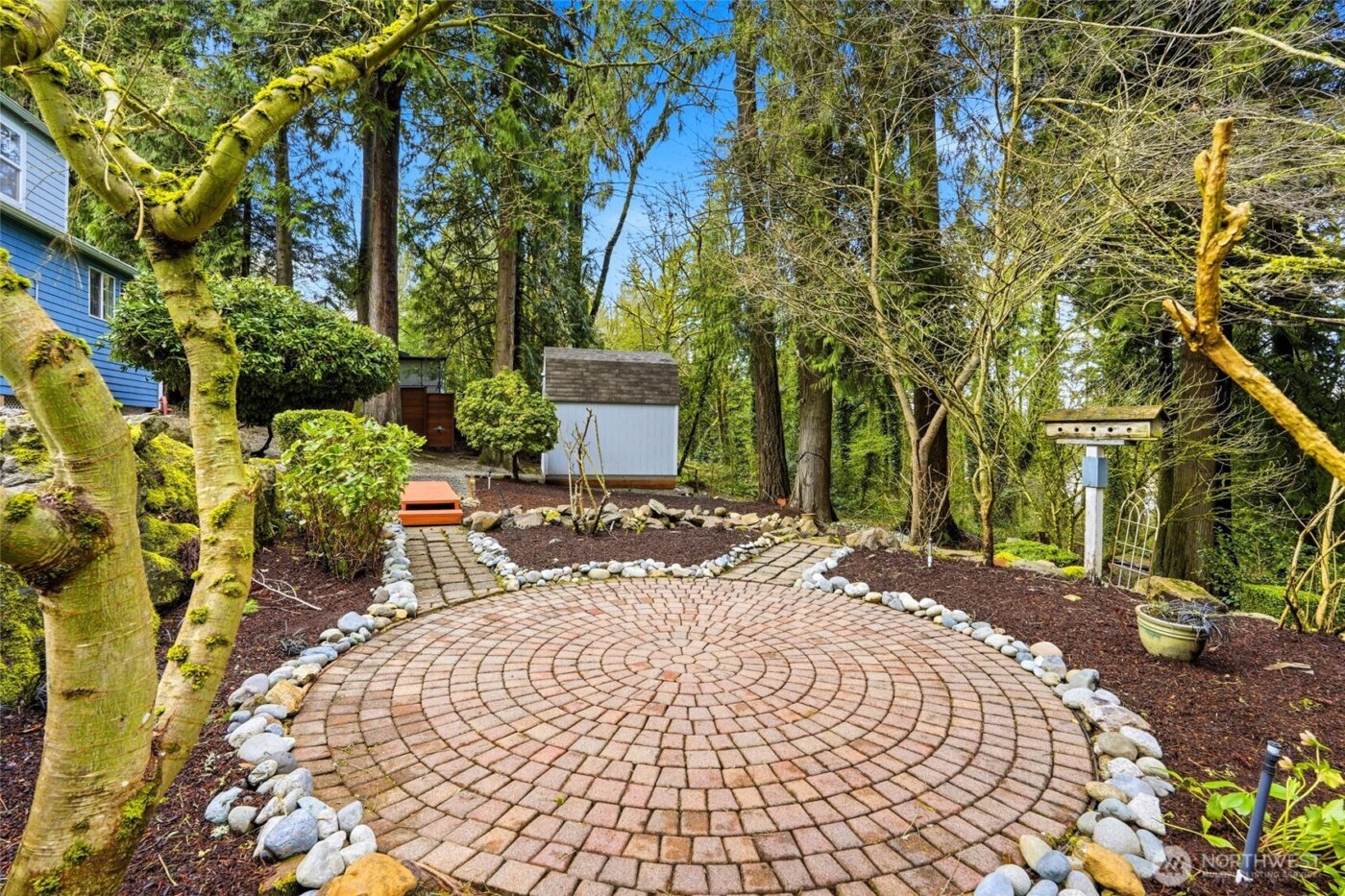 16714 SE Newport Way , Bellevue, WA 98006-7144