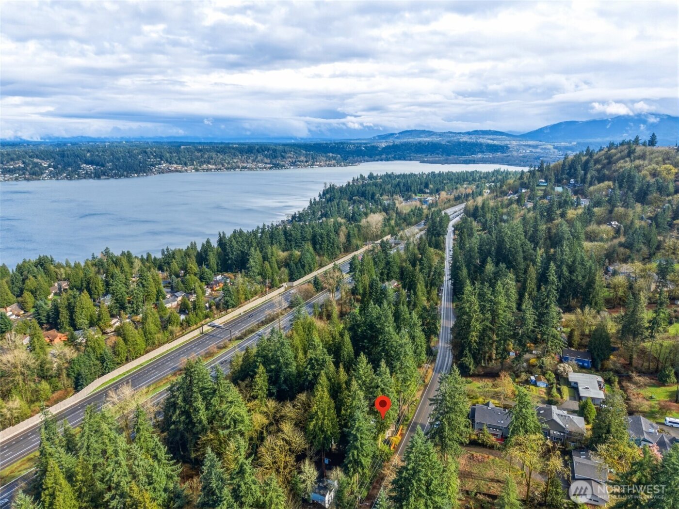 16714 SE Newport Way , Bellevue, WA 98006-7144