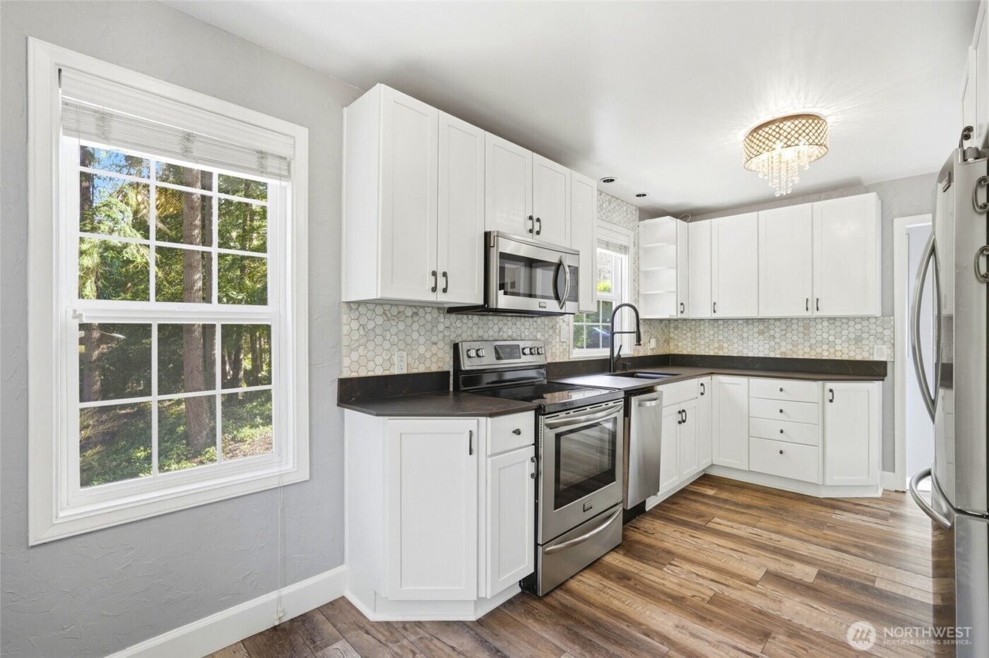 16714 SE Newport Way , Bellevue, WA 98006-7144
