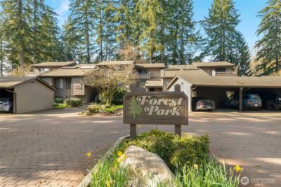 19123 Ballinger Way NE #102, Lake Forest Park, WA 98155-2448 - Photo 17