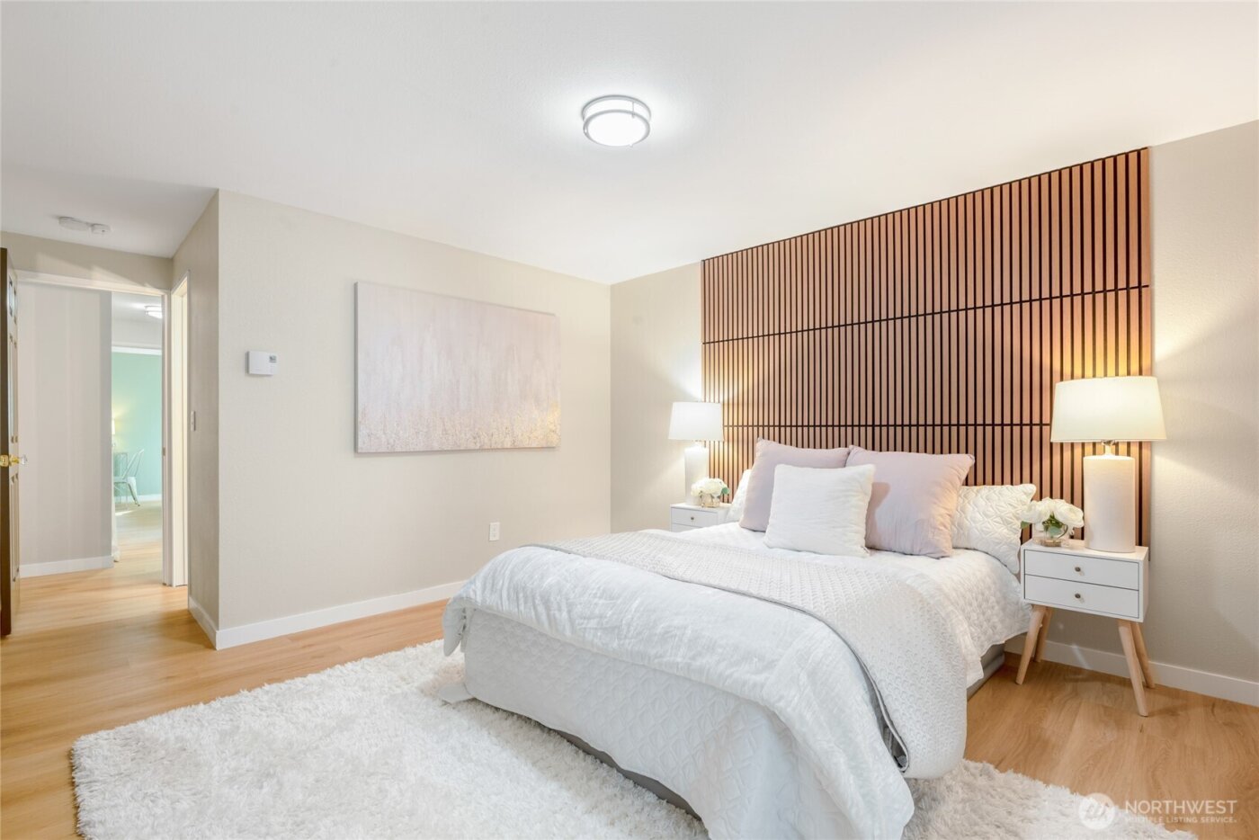 19123 Ballinger Way NE #102, Lake Forest Park, WA 98155-2448