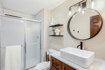 19123 Ballinger Way NE #102, Lake Forest Park, WA 98155-2448 - Photo 10