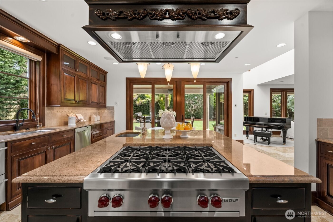 1444 Evergreen Point Rd , Medina, WA 98039