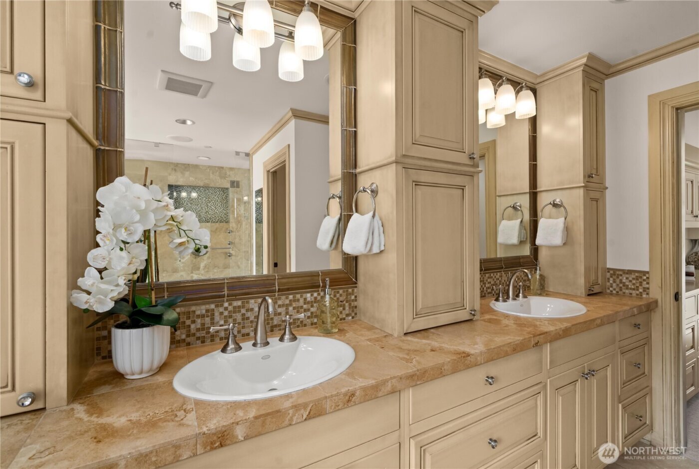 1444 Evergreen Point Rd , Medina, WA 98039