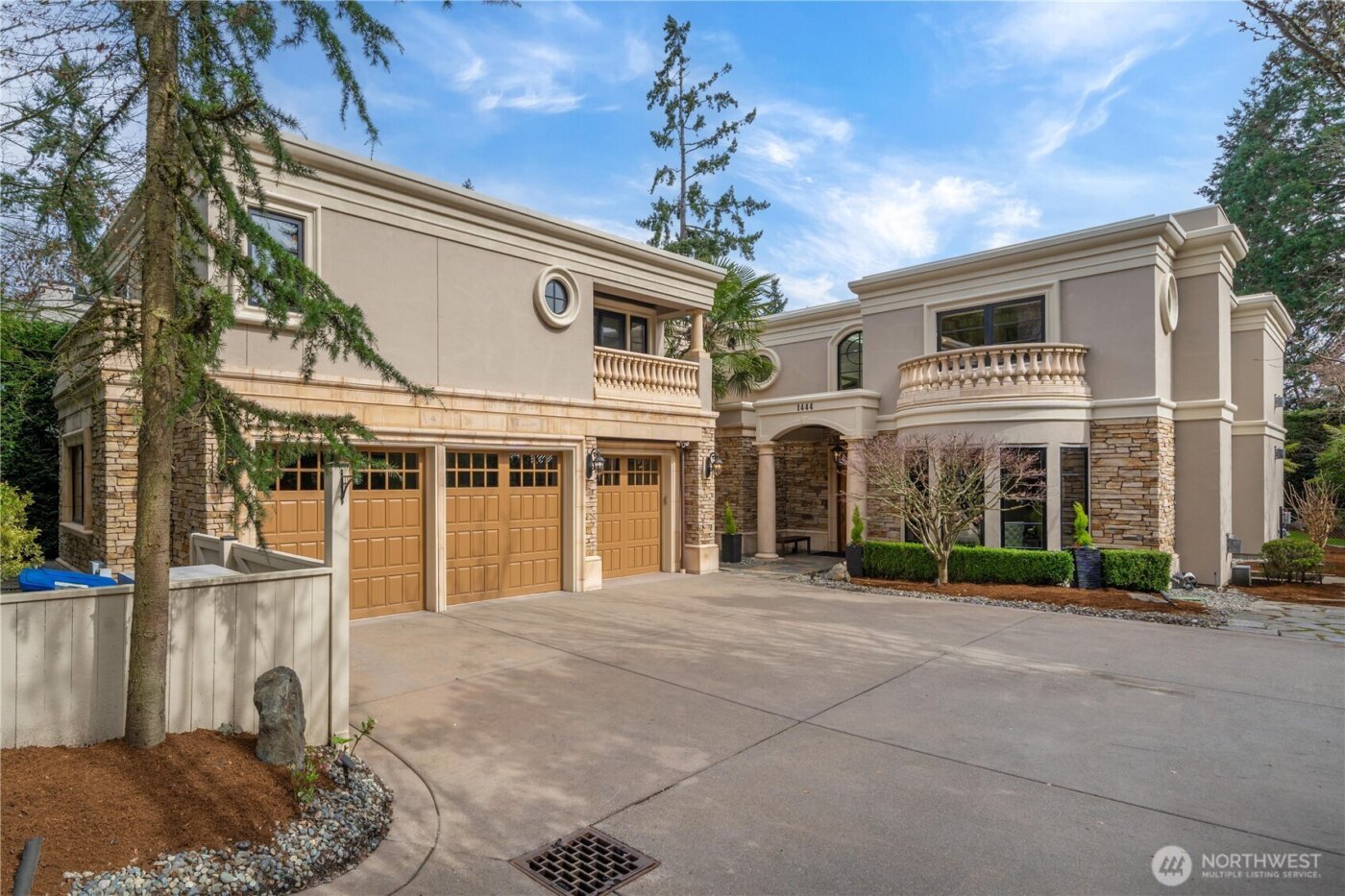 1444 Evergreen Point Rd , Medina, WA 98039