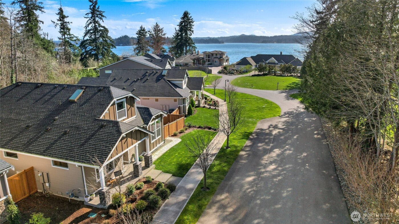 6136 Harbor Inlet Lane NW, Bremerton, WA 98311