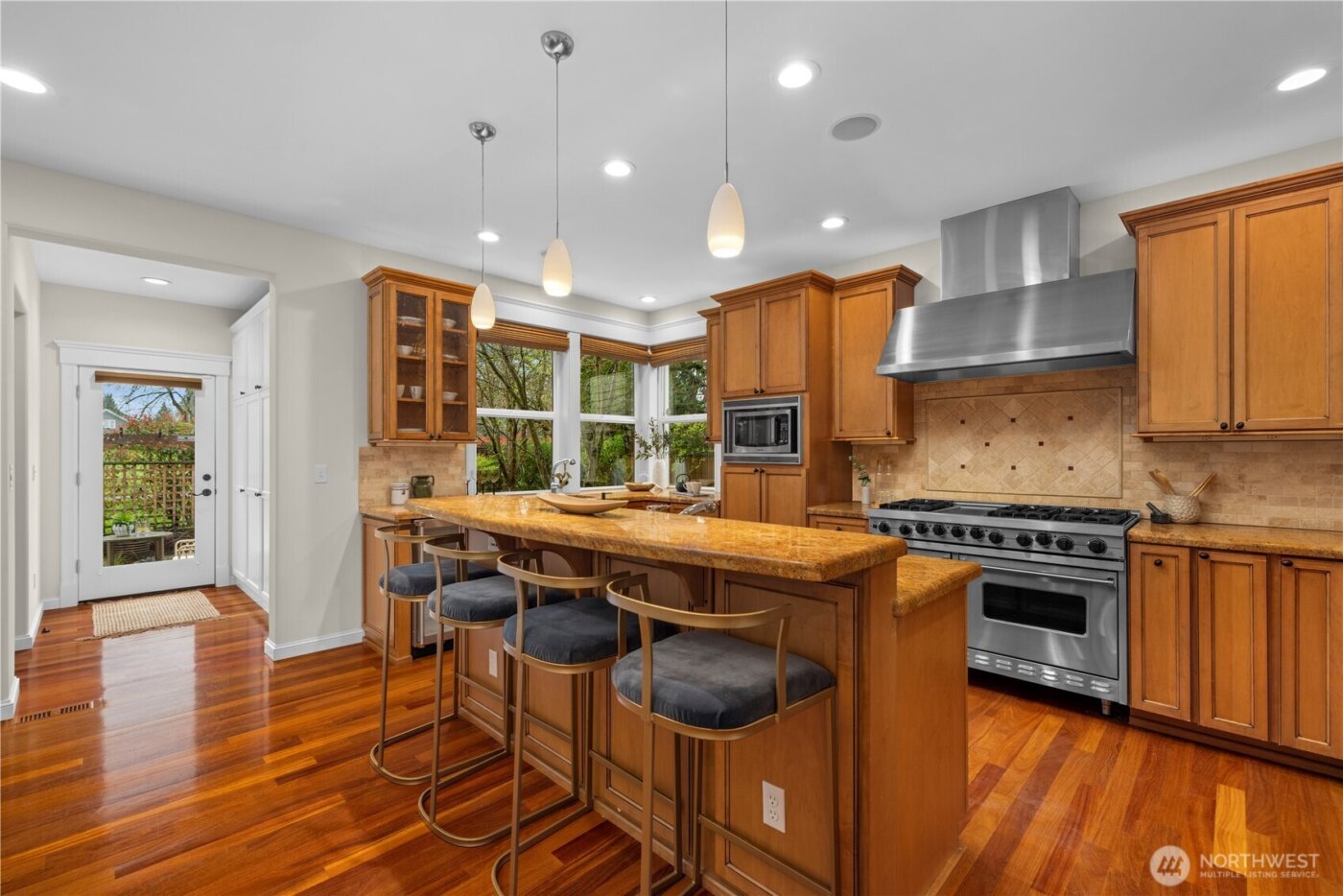 2315 38th Avenue E, Seattle, WA 98112