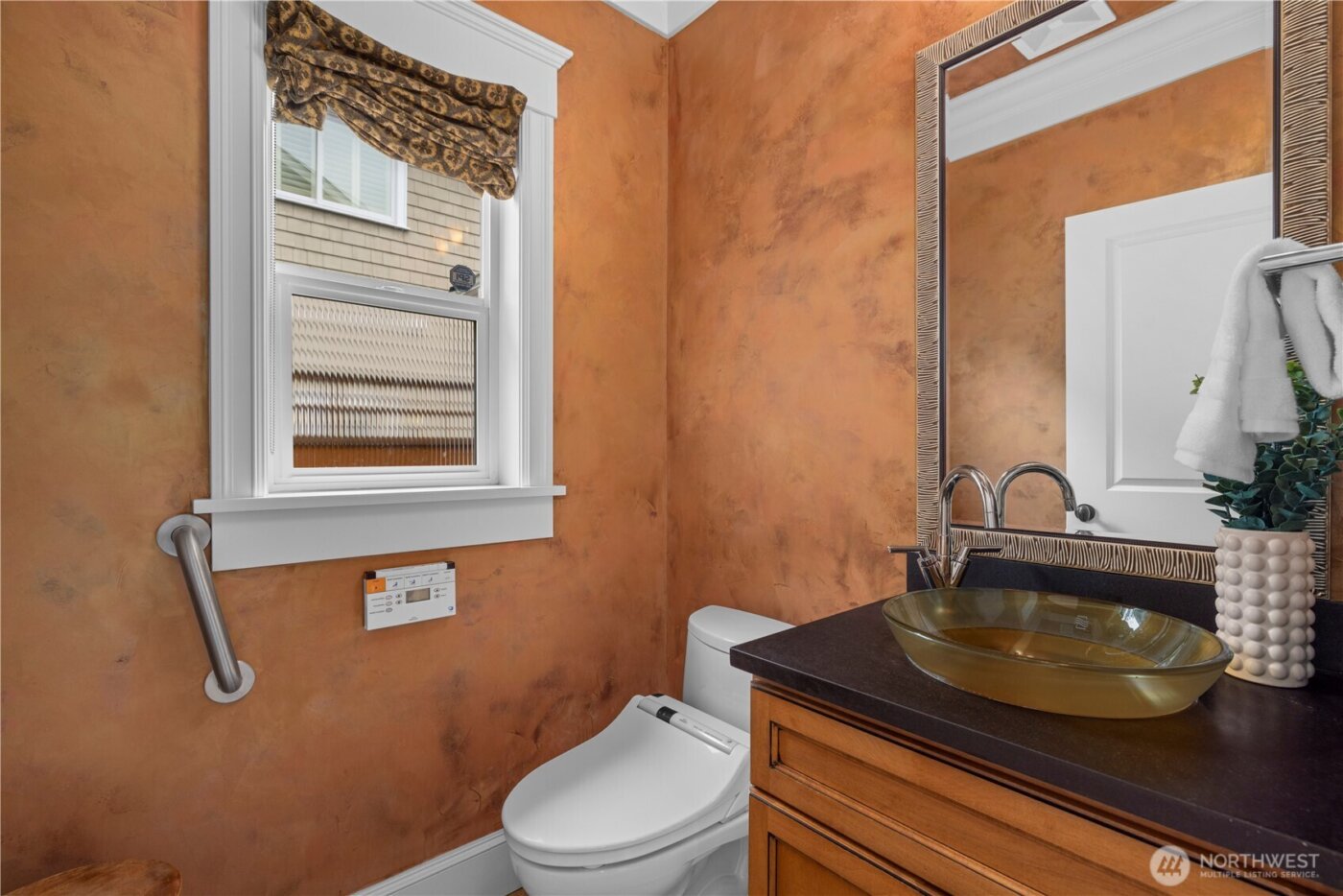 2315 38th Avenue E, Seattle, WA 98112