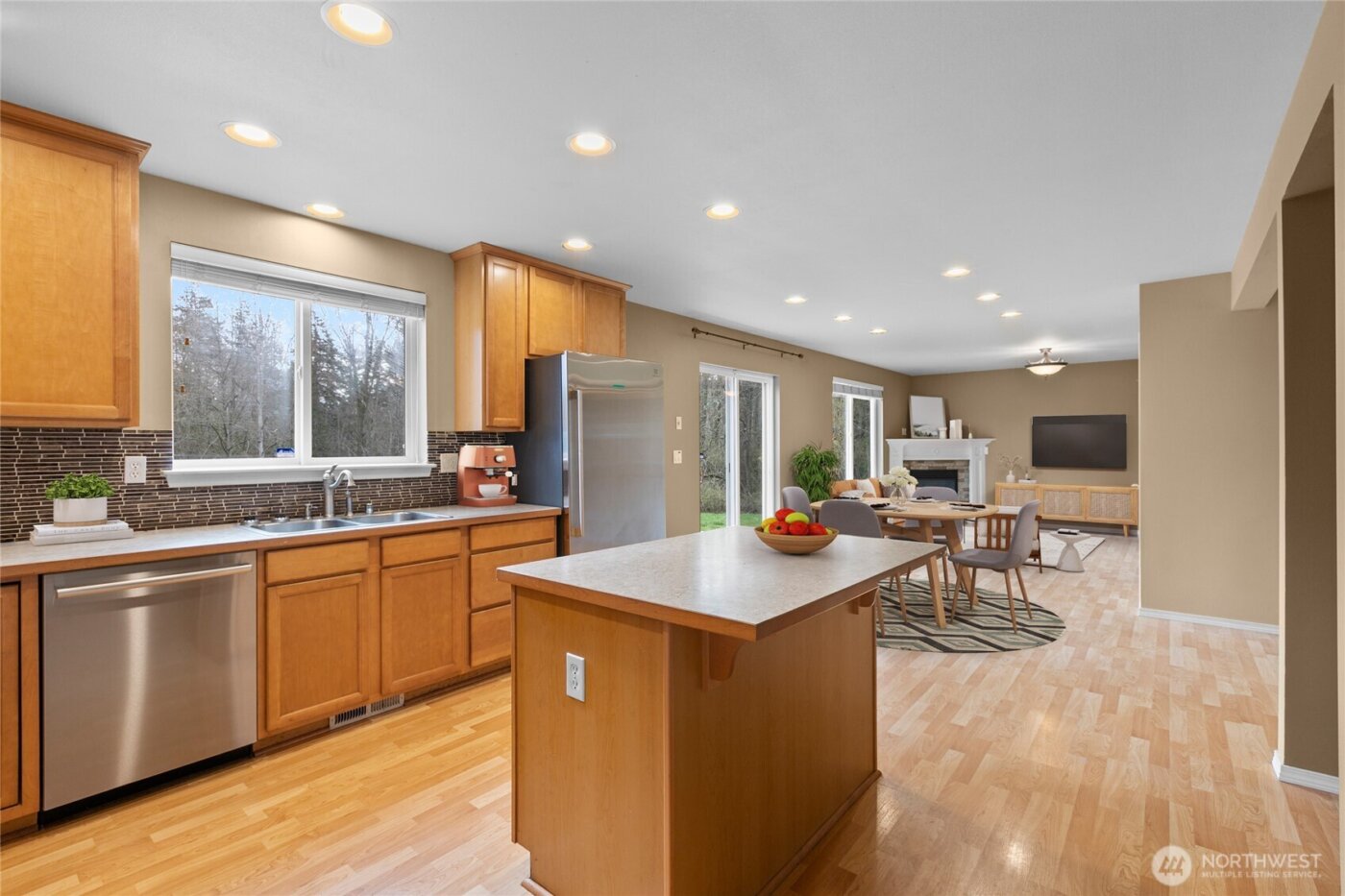 3876 Aldergrove Road , Ferndale, WA 98248