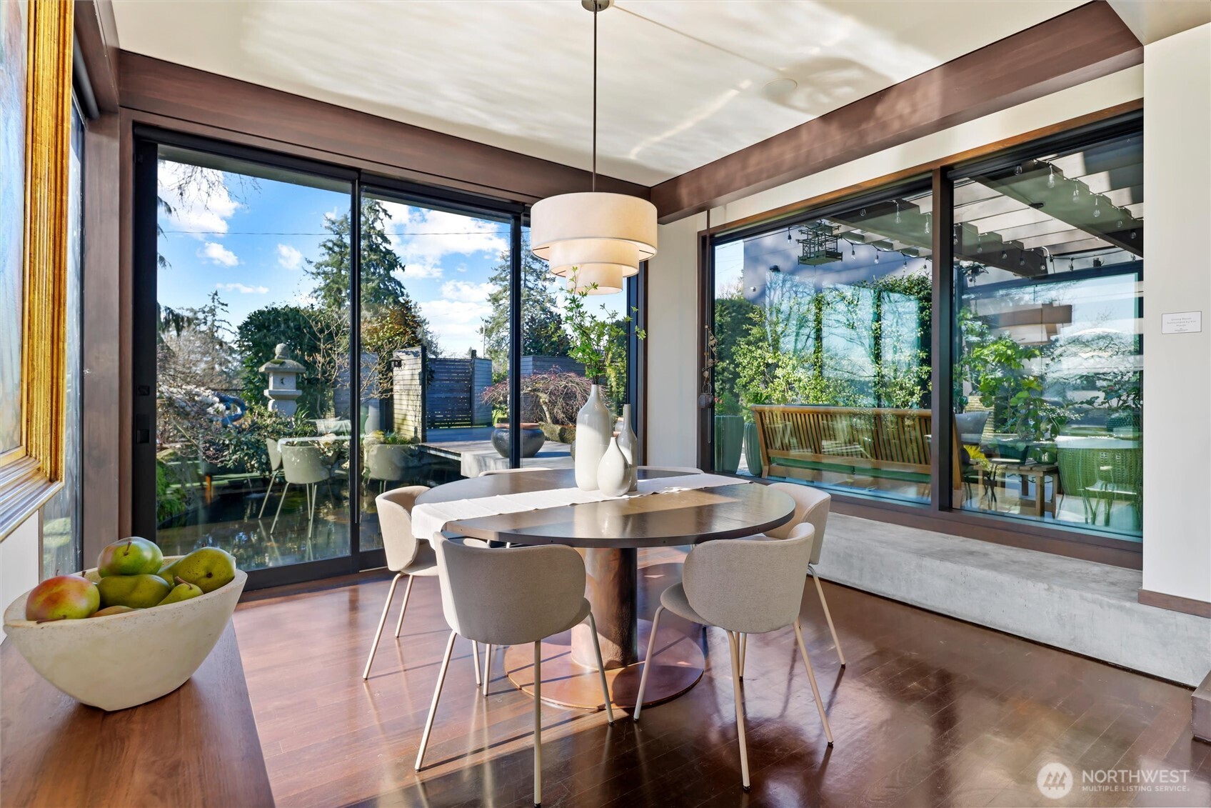 919 6th Street W, Kirkland, WA 98033-4871