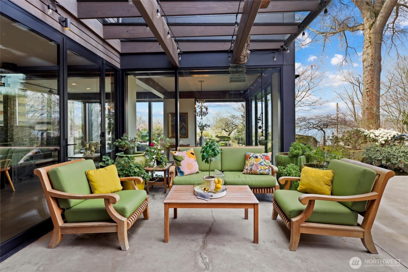 919 6th Street W, Kirkland, WA 98033-4871