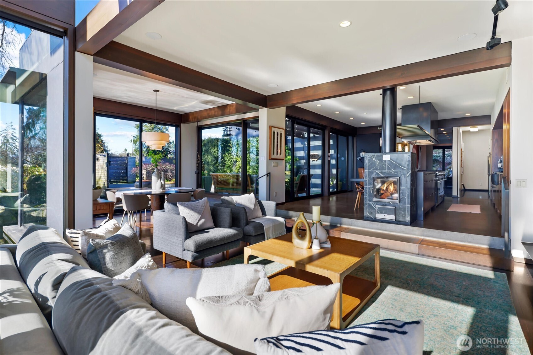 919 6th Street W, Kirkland, WA 98033-4871