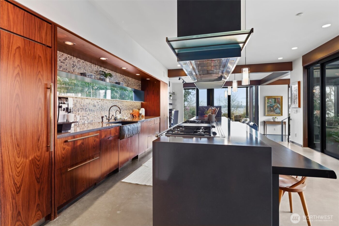 919 6th Street W, Kirkland, WA 98033-4871