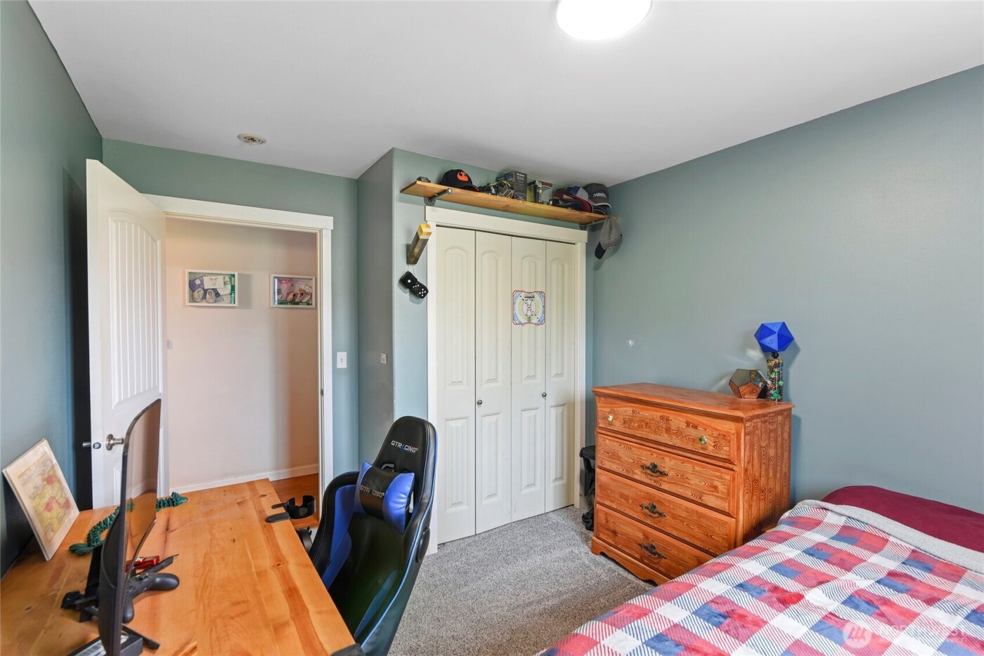 606 206 Avenue NW, Lakebay, WA 98349