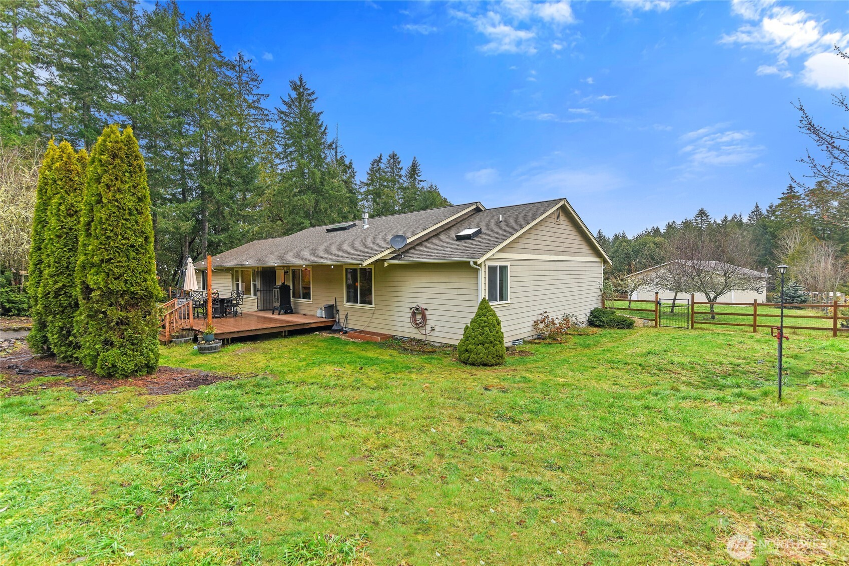 606 206 Avenue NW, Lakebay, WA 98349