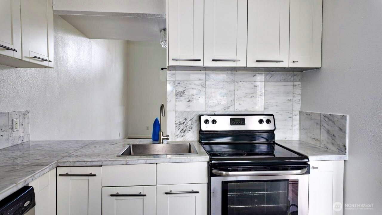 10601 SE 252nd Street #O2, Kent, WA 98030