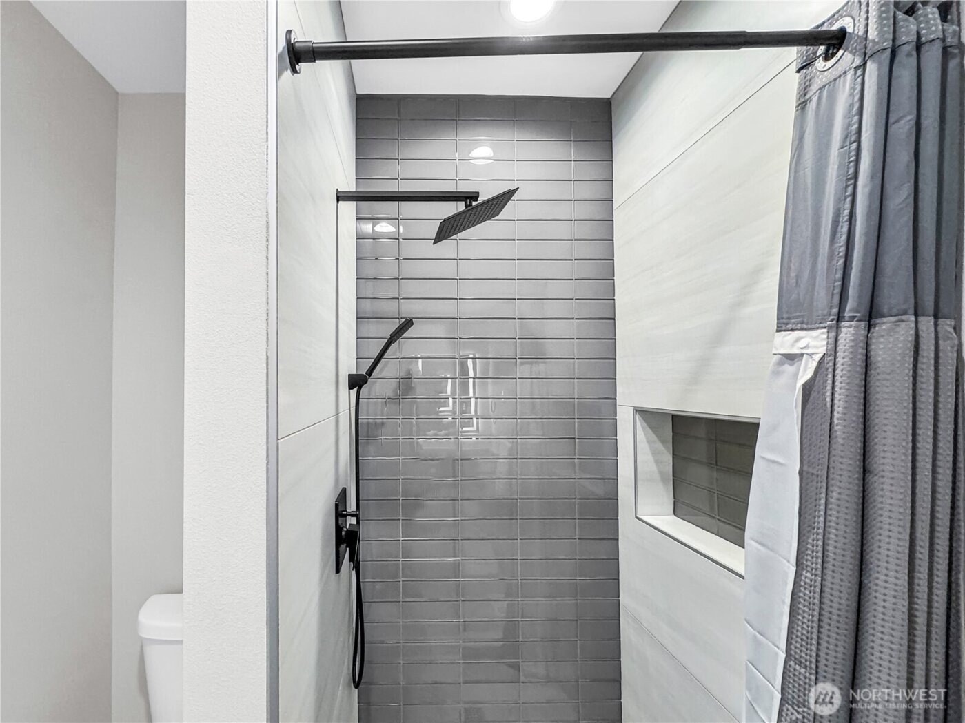 441 NE Alder Street #1, Issaquah, WA 98027-3422