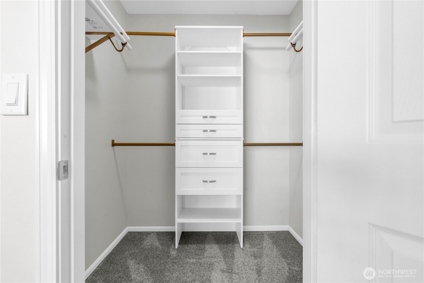 441 NE Alder Street #1, Issaquah, WA 98027-3422