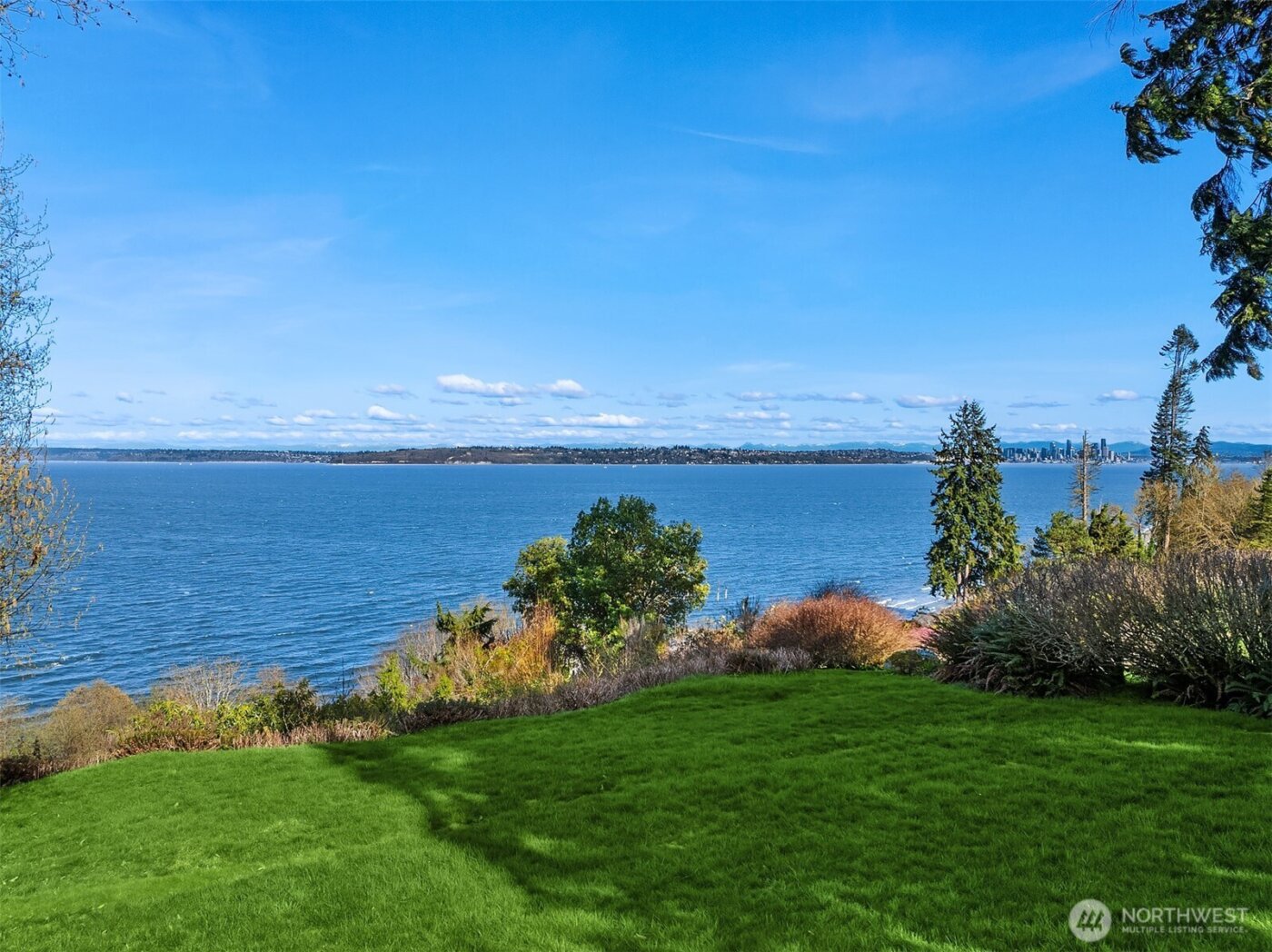 7946 Grand Avenue NE, Bainbridge Island, WA 98110