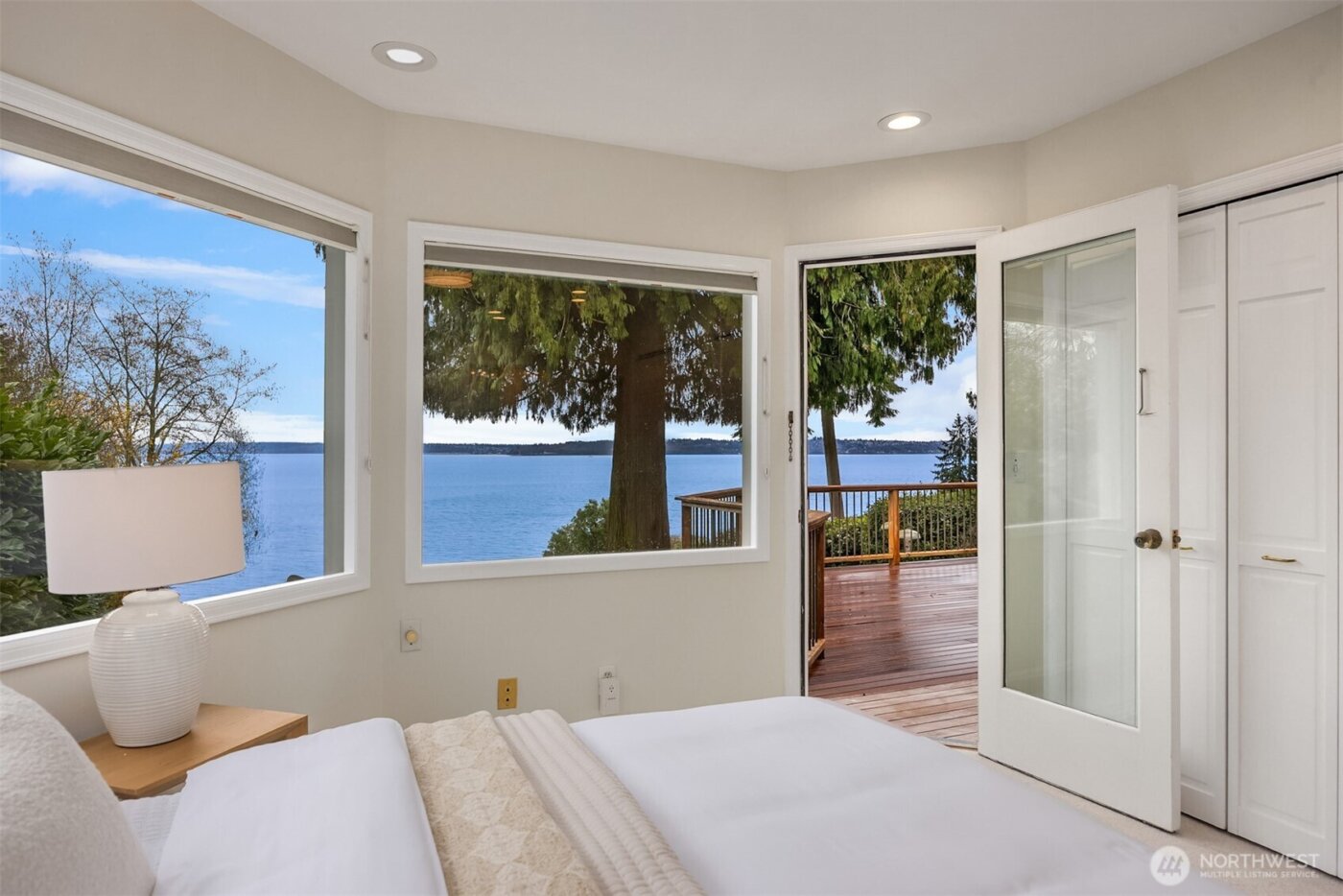 7946 Grand Avenue NE, Bainbridge Island, WA 98110