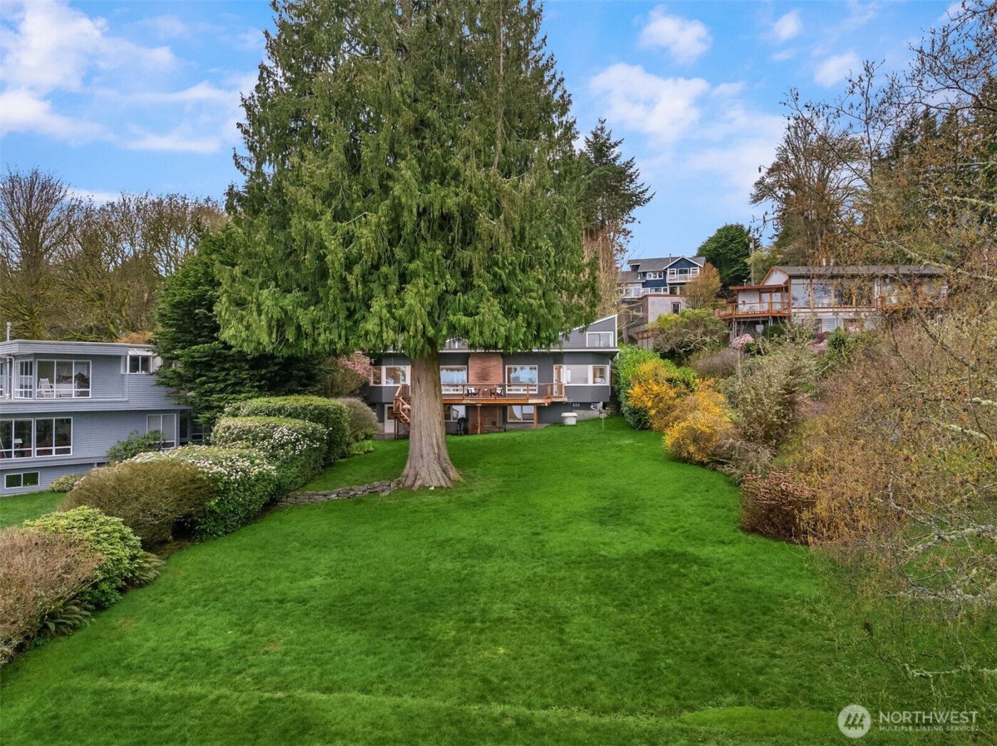 7946 Grand Avenue NE, Bainbridge Island, WA 98110