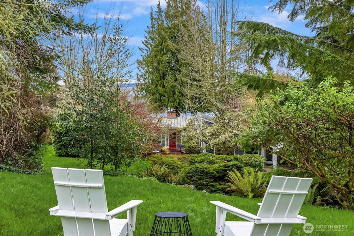 7946 Grand Avenue NE, Bainbridge Island, WA 98110