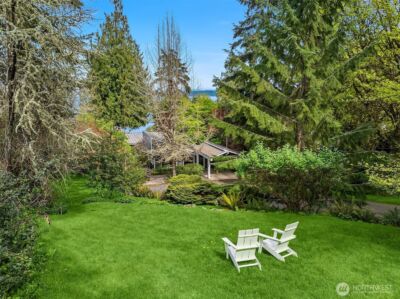 7946 Grand Avenue NE, Bainbridge Island, WA 98110 - Photo 3