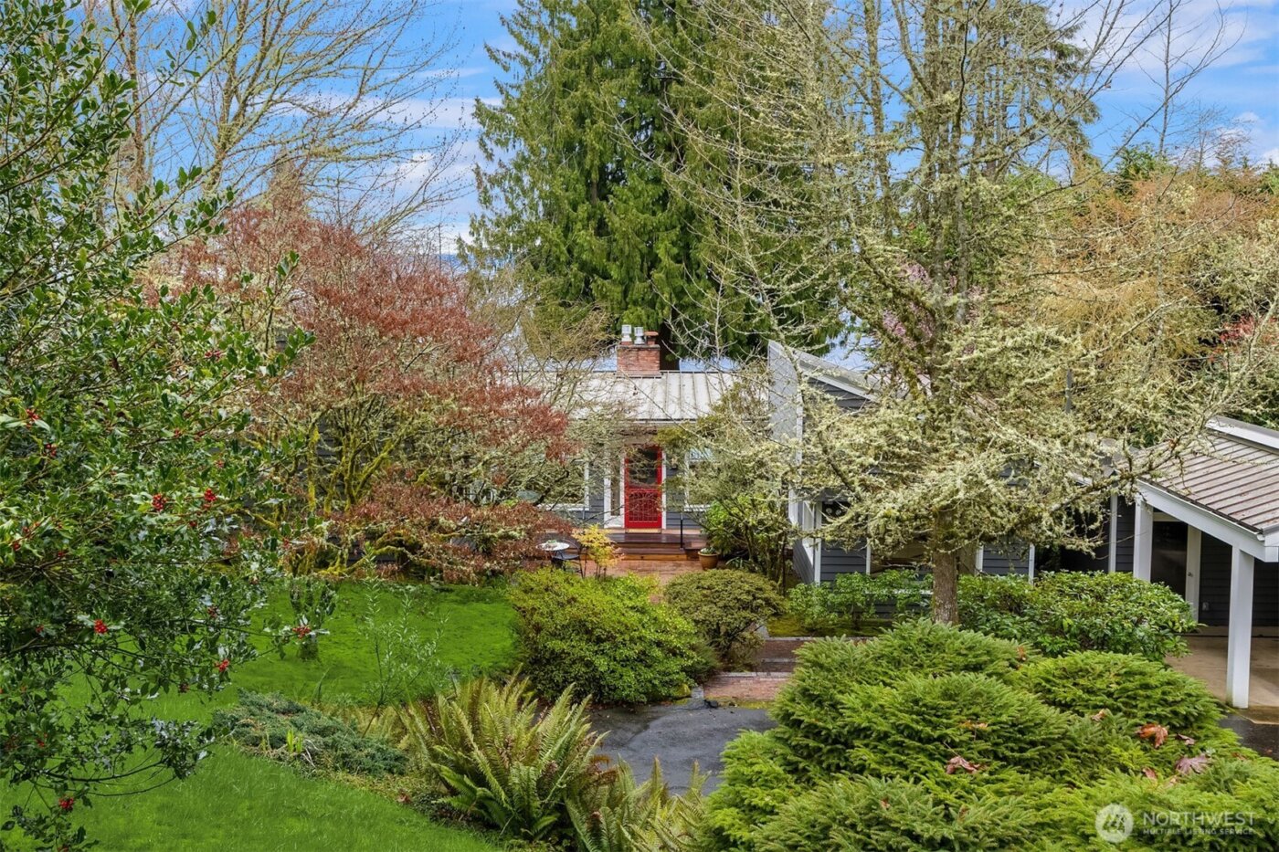 7946 Grand Avenue NE, Bainbridge Island, WA 98110