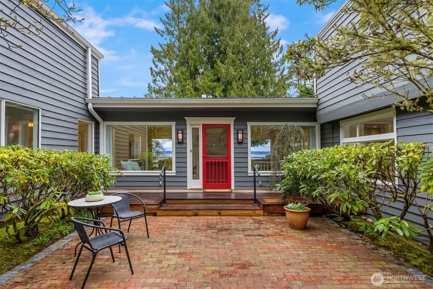 7946 Grand Avenue NE, Bainbridge Island, WA 98110