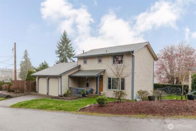 401 Pennie Lane , Bremerton, WA 98310-2279