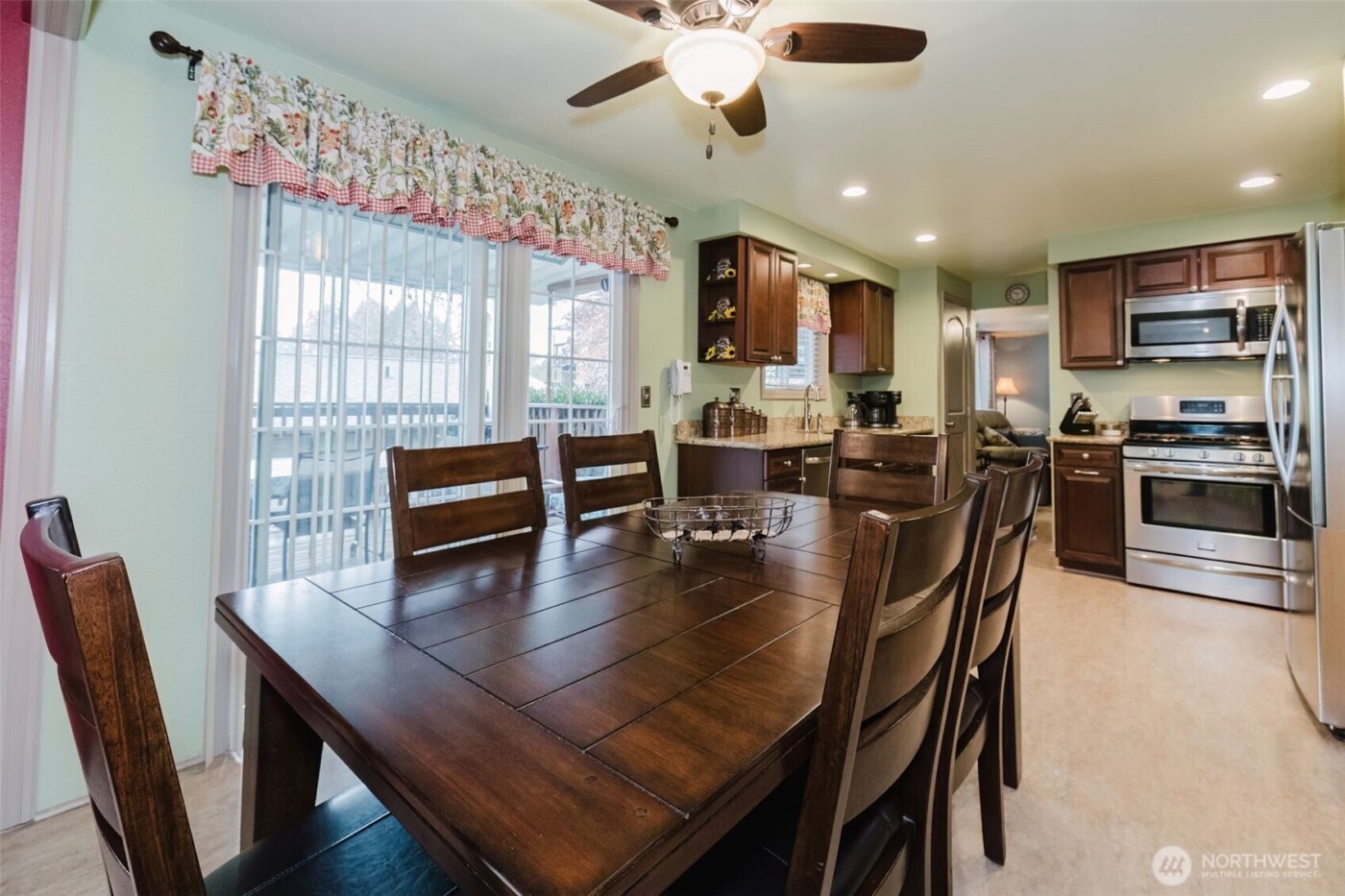 401 Pennie Lane , Bremerton, WA 98310-2279