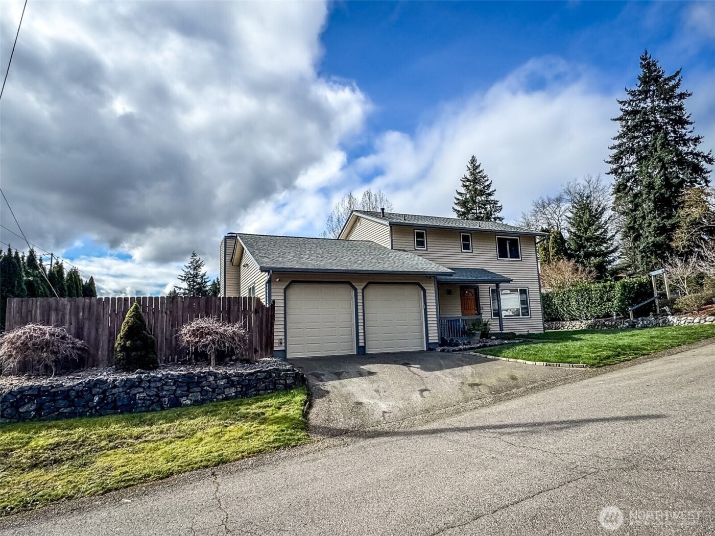 401 Pennie Lane , Bremerton, WA 98310-2279