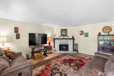 1211 N 8th Street #4, Mount Vernon, WA 98273 - Photo 2