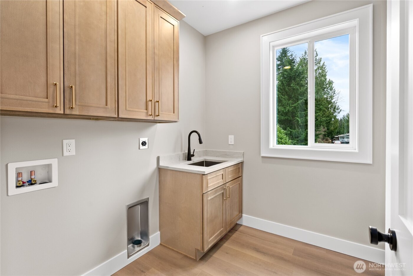 22917 102ND Avenue SE, Woodinville, WA 98077